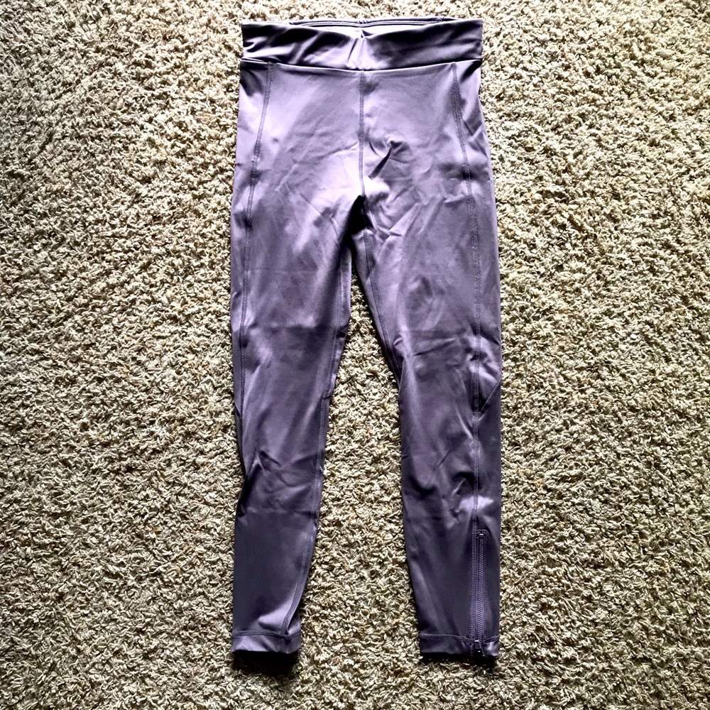 Purple-gray Fabletics spin pant